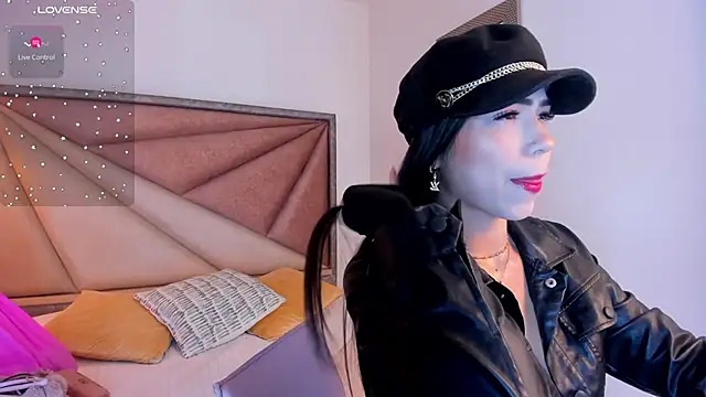 FaloonRoussel online show from December 18, 12:04 am