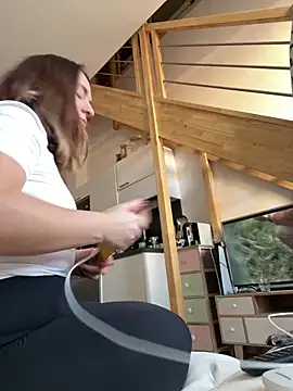 lyajoliee online show from March 17, 7:56 am