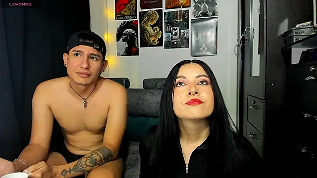 ethan chloeee online show from March 19, 4:06 am