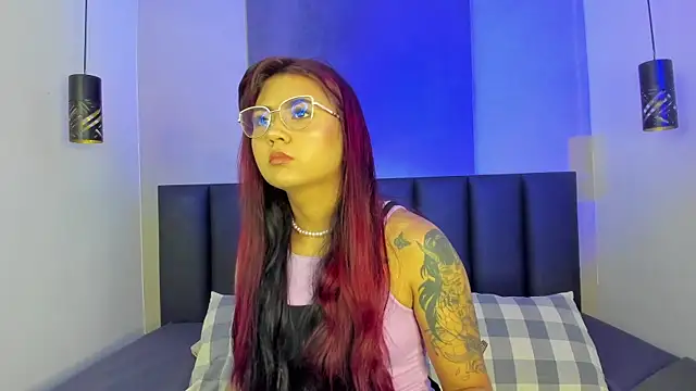 alaia-rogers online show from November 15, 12:06 pm