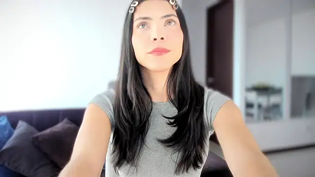 angelturned001 online show from September 11, 7:25 pm