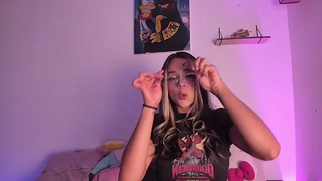 penny sweett  online show from January 6, 12:14 am