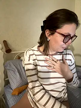 BeatriceTender online show from December 2, 7:49 pm