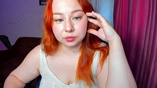 Snapshot of Milafoxxxy chatting on September 10, 8:58 am Milafoxxxy online show from September 10, 8:58 am