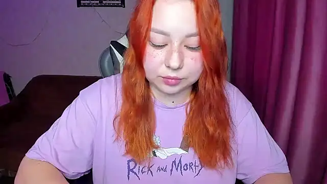 Snapshot of Milafoxxxy chatting on September 19, 8:57 am Milafoxxxy online show from September 19, 8:57 am