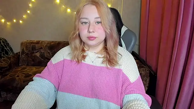 Snapshot of Milafoxxxy chatting on October 7, 8:57 pm Milafoxxxy online show from October 7, 8:57 pm