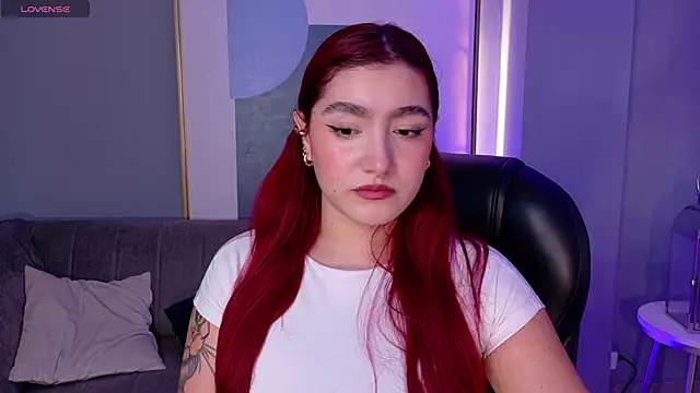 ViolettCastel online show from January 8, 7:07 pm