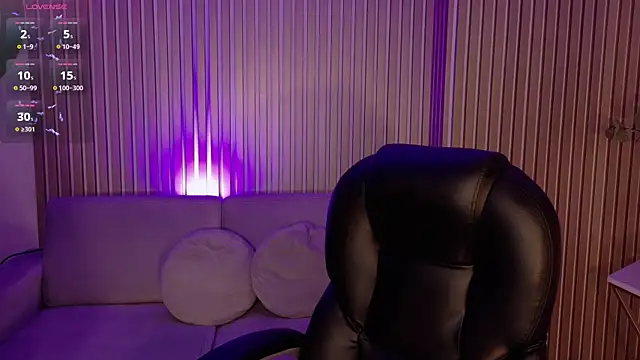 ViolettCastel online show from November 6, 7:53 pm