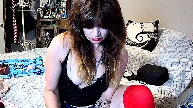 ZeelaXoXo online show from February 13, 5:31 am