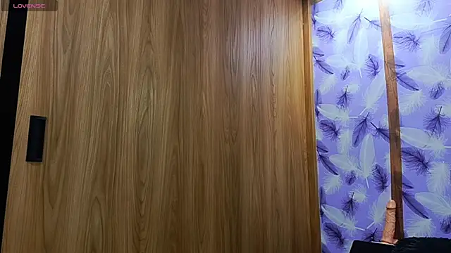 Molly ADY online show from December 15, 1:33 am