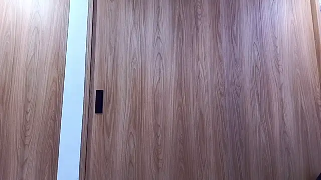 Molly ADY online show from October 27, 12:50 am