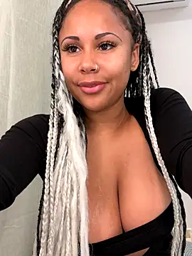 HaileyDiana online show from November 3, 8:13 pm