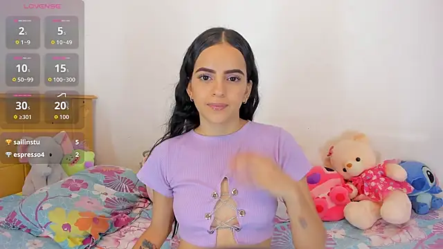 Snapshot of emilyclay_1 chatting on September 28, 11:43 pm emilyclay 1 online show from September 28, 11:43 pm