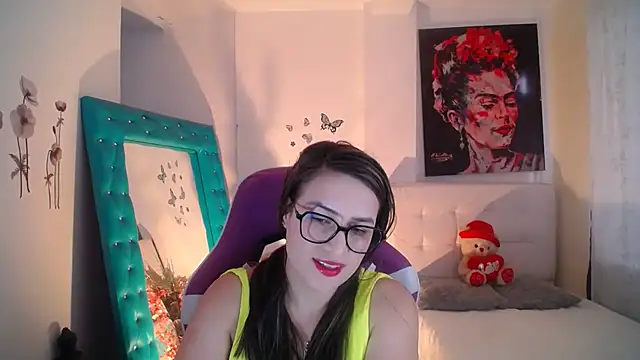 esmeraldaa230 online show from September 22, 7:56 pm