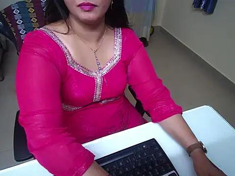 Snapshot of Arushisingh8888 chatting on September 27, 11:06 am Arushisingh8888 online show from September 27, 11:06 am