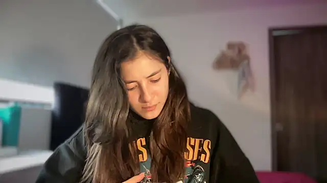 Pric3sgabi online show from November 4, 8:14 pm