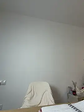 streetdoll online show from December 23, 8:40 am