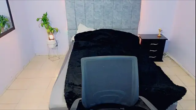 Lana stone  online show from November 24, 3:19 am