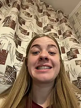 candy maggie online show from December 2, 7:49 pm