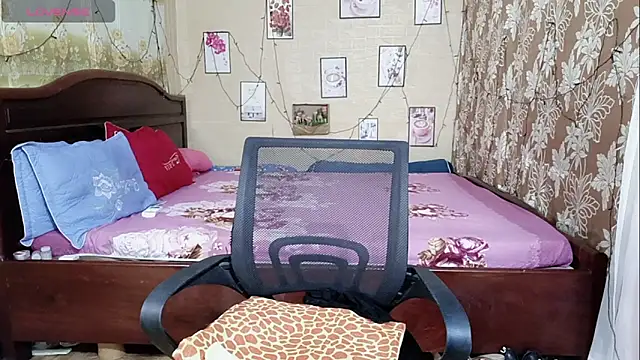 Snapshot of Lanian_99 chatting on September 25, 11:57 pm Lanian 99 online show from September 25, 11:57 pm