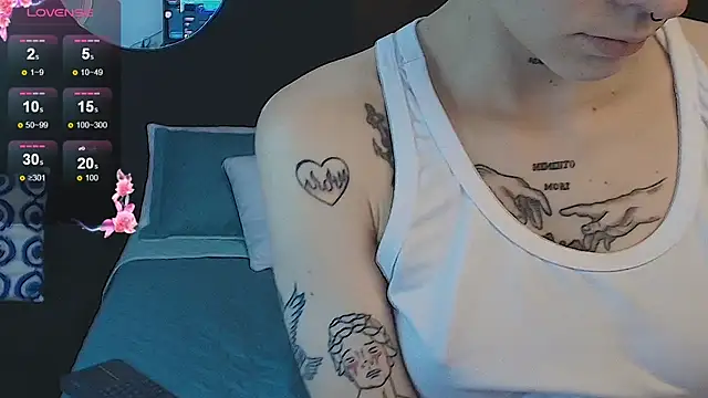 pretty cristal69 online show from December 20, 12:31 pm