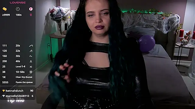 Snapshot of Miss_Maya_Mils chatting on October 22, 3:00 am Miss Maya Mils online show from October 22, 3:00 am