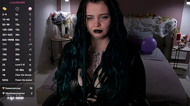 Snapshot of Miss_Maya_Mils chatting on October 23, 3:01 am Miss Maya Mils online show from October 23, 3:01 am