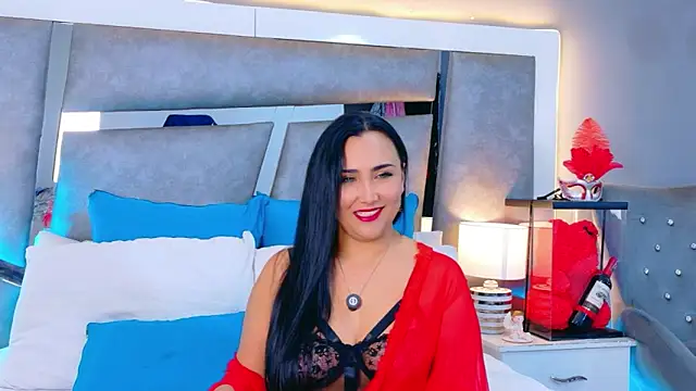 Evangeline Taylorr online show from October 18, 7:37 pm