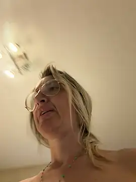 casalinga88 online show from March 18, 6:51 am