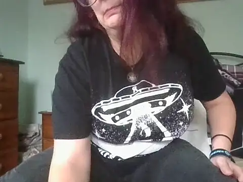 Snapshot of MissKisu chatting on October 13, 8:06 am MissKisu online show from October 13, 8:06 am