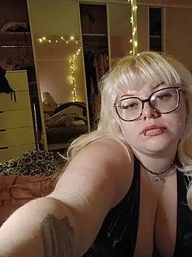 TamsinBell online show from November 7, 7:52 pm