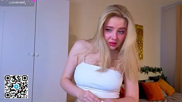 oliviabr0wn0 online show from November 29, 2:15 am