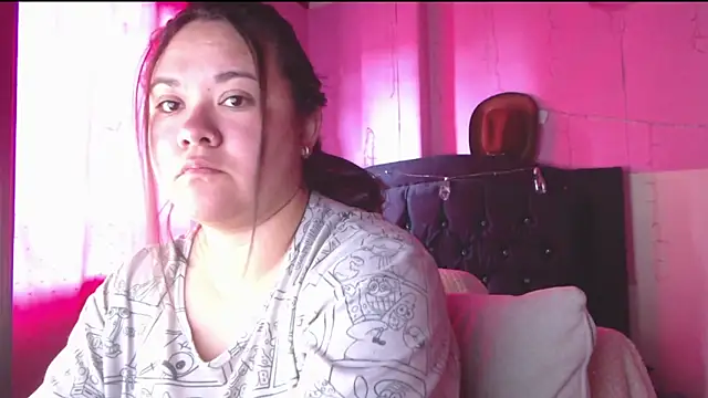 NikkiRous  online show from April 10, 2:34 pm