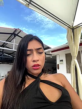 Snapshot of Ema_azel chatting on October 1, 1:38 pm Ema azel online show from October 1, 1:38 pm