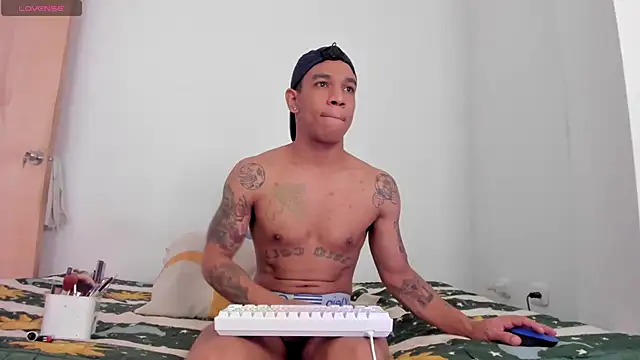 its me miley online show from November 2, 1:14 pm