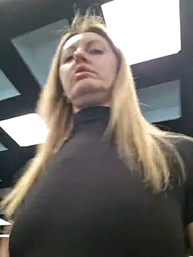 Miss    Mia  online show from December 15, 10:31 am