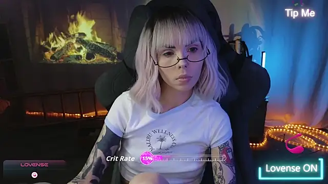 Kerry Kirk online show from February 7, 12:14 am