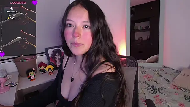 Lexie Thompson10 online show from October 27, 10:15 pm