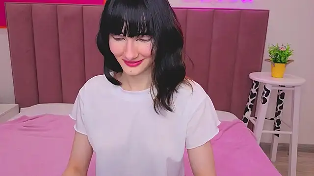 Lili flowerr online show from June 2, 9:32 am