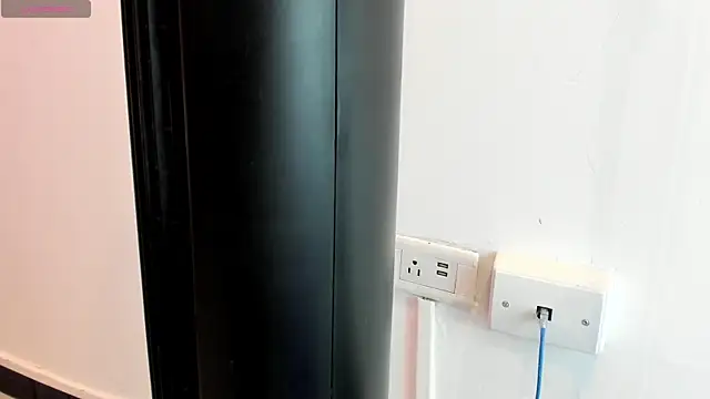 Miia Thompsonn online show from April 17, 3:41 am