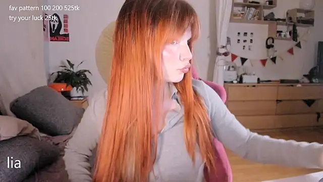 lil lia online show from April 16, 10:01 pm