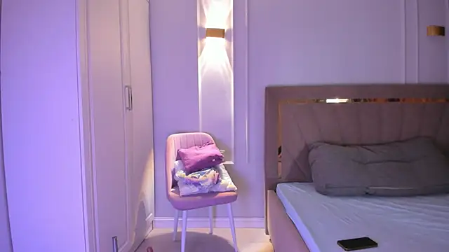 heemia online show from March 29, 2:21 am