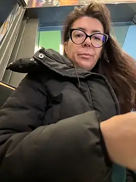 eveangelll online show from November 24, 8:05 am