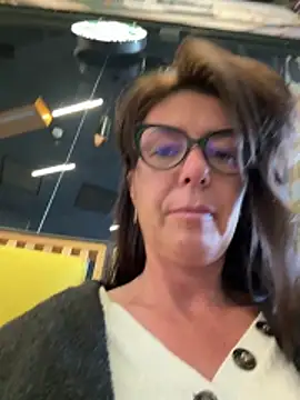 eveangelll online show from December 19, 10:40 am