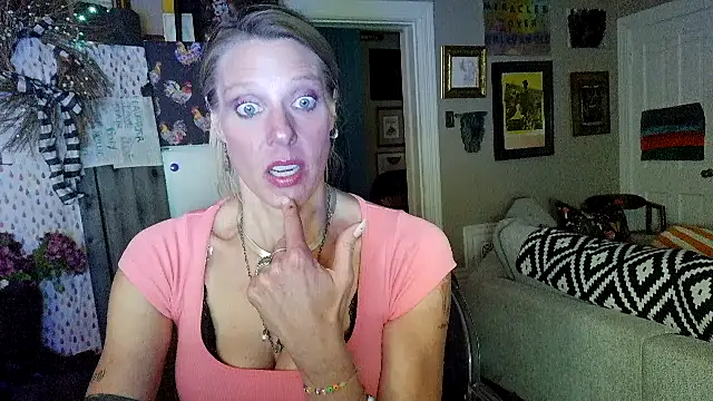 Glamazonx online show from April 4, 4:11 am