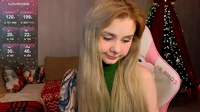 Britney Lynch online show from December 21, 11:08 pm