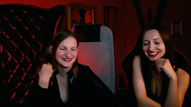 EllaHorton online show from October 23, 4:35 pm