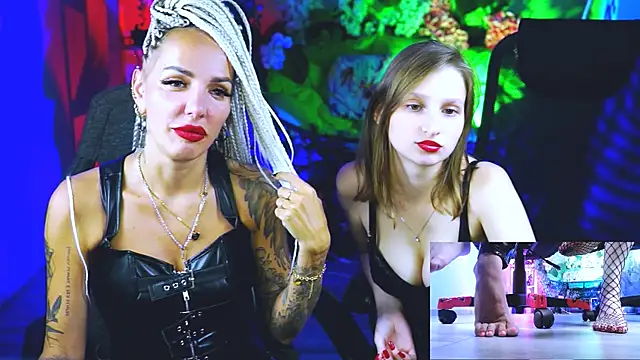 EllaHorton online show from September 12, 4:47 pm