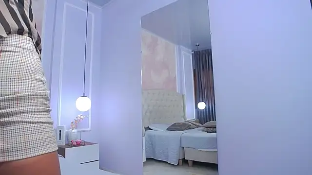 JoannaCox online show from October 14, 8:00 pm