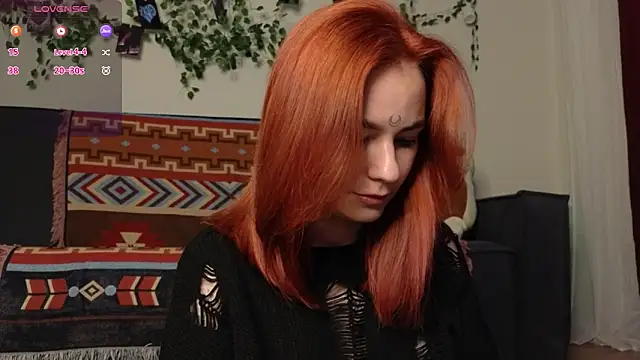 girl with snaketatto0 online show from November 14, 2:00 am